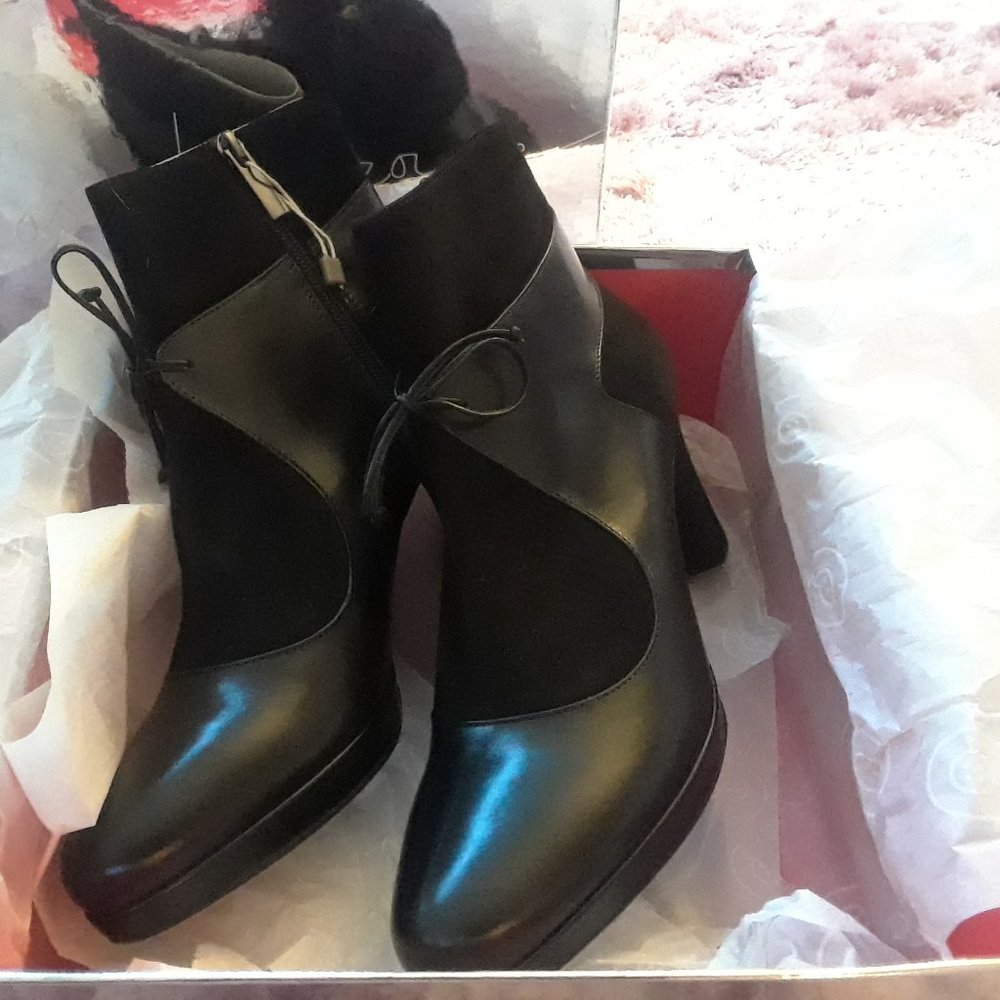 Pas de Rouge ankle boots